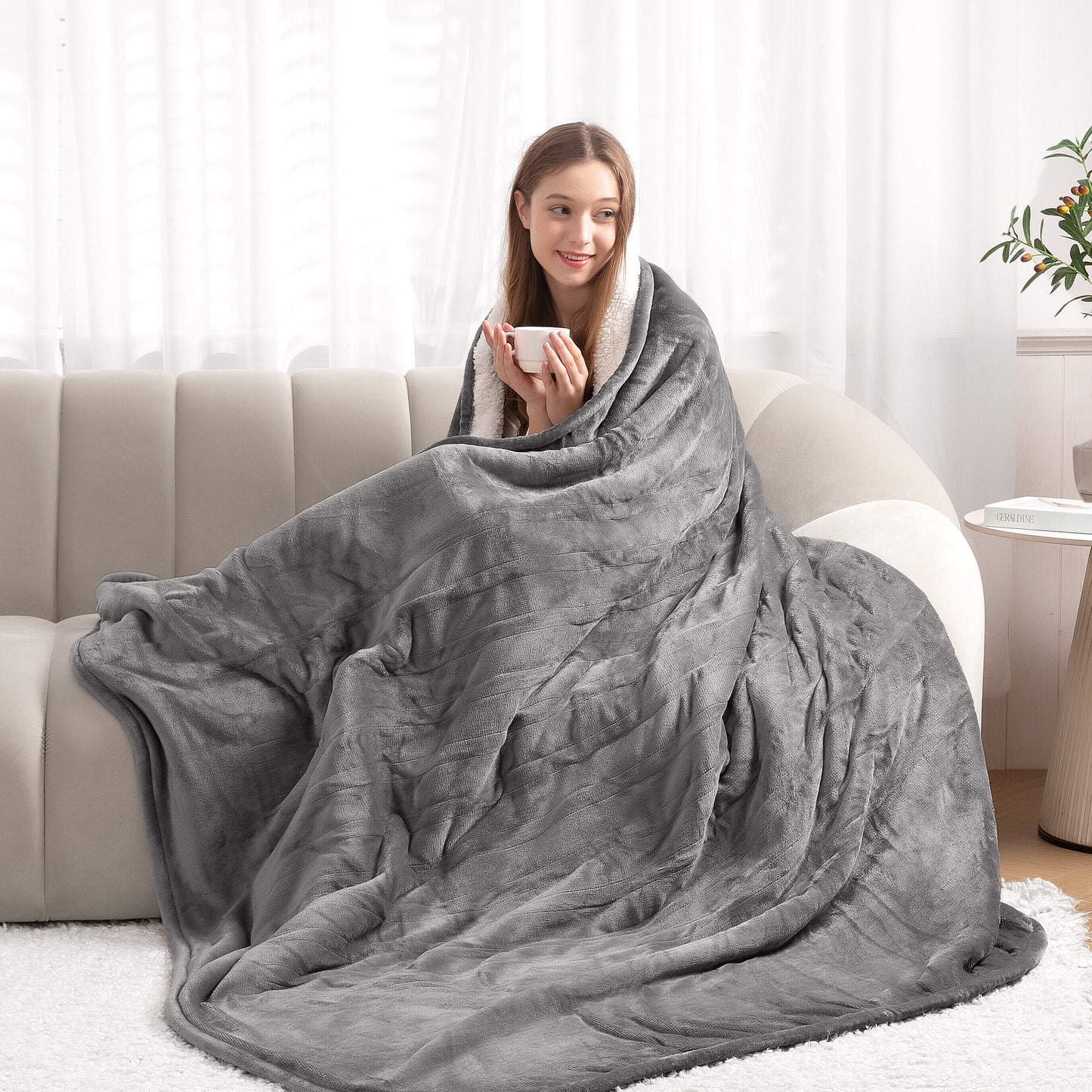 72"x84" Flannel & Shu Velveteen Reversible Electric Blanket, Grey&White