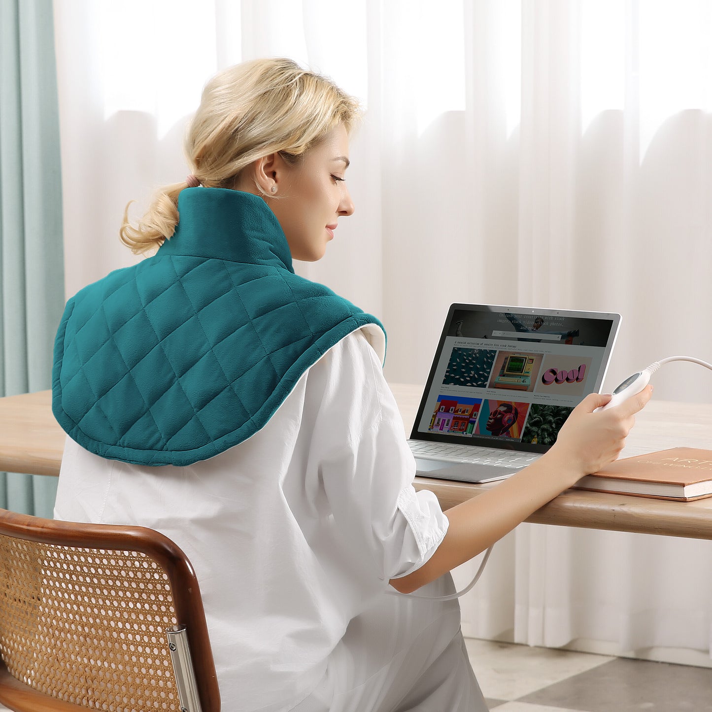 MaxKare HP02-SH05 Weighted Heating Pad 23"x20" with 6 Heat Settings & 4 Timer Settings for Back & Neck Pain Relief - Green
