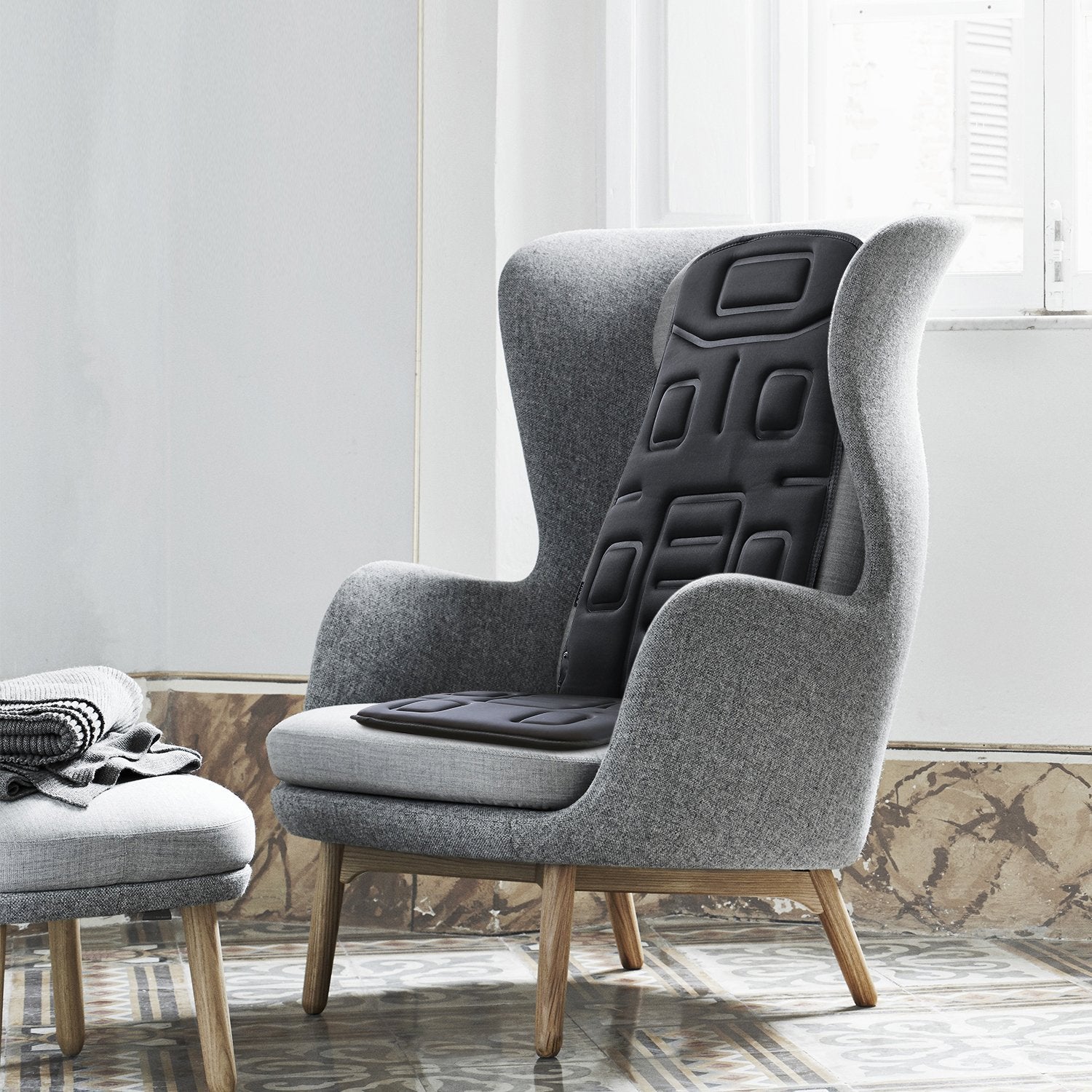 Load image into Gallery viewer, Naipo Portable Seat Cushion with Vibration and Heat - NAIPO
